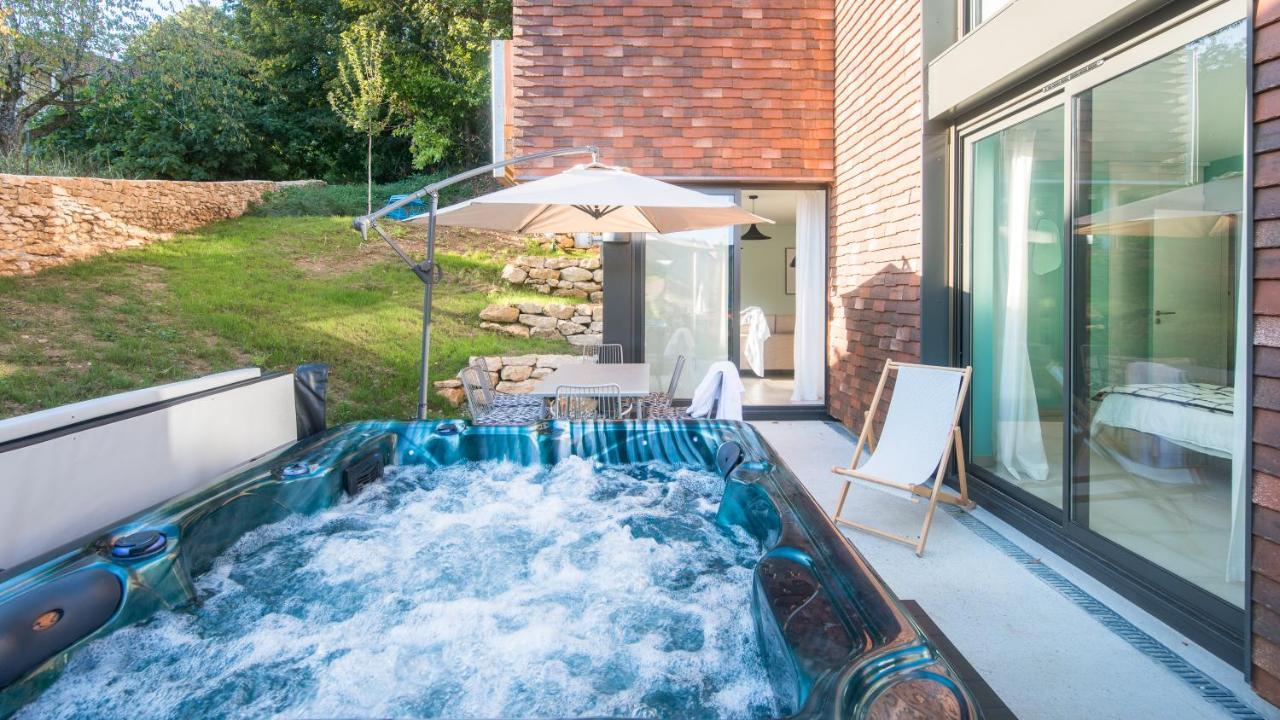 Apartament Cote Jardin Avec Jacuzzi Privatif Et Parking Prive Sarlat-la-Canéda Zewnętrze zdjęcie